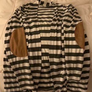 MYOBIE Small log sleeve cotton with suede patches on sleeves